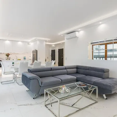 Karolkowa 28A - Luminous Apartment With Balcony By Renters Prestige Warsaw Exterior photo