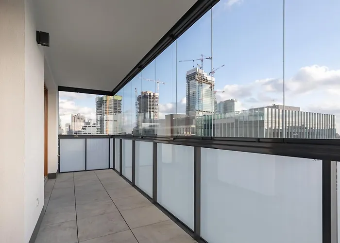 Karolkowa 28A - Luminous Apartment With Balcony By Renters Prestige