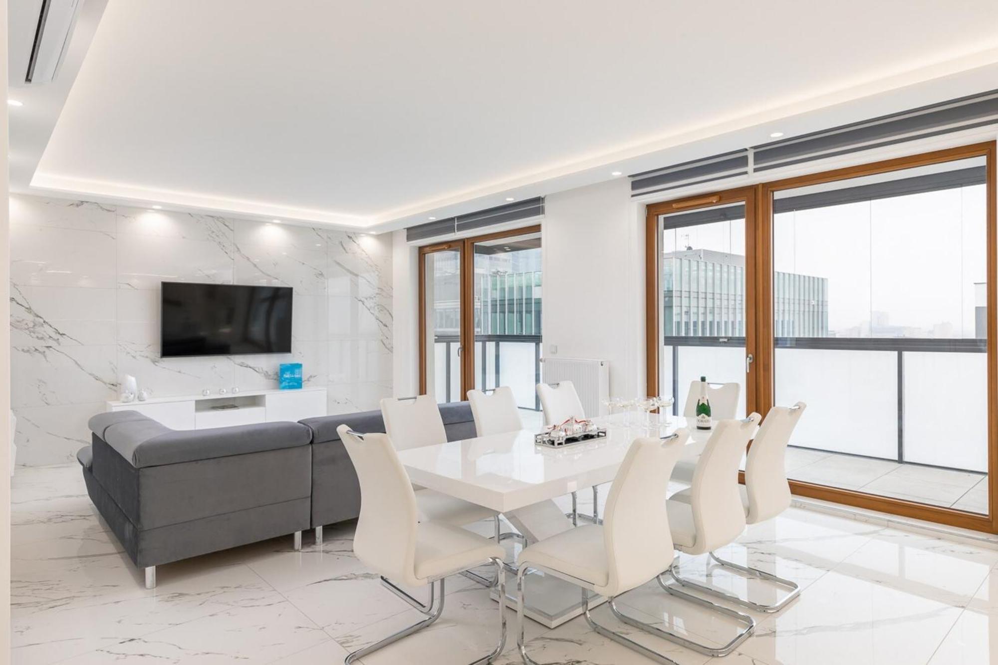 Karolkowa 28a - Luminous With Balcony By Renters Prestige Warsaw